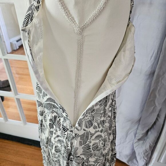 Old Navy Black and White Pleated A-line Mini Dress - Picture 7 of 8